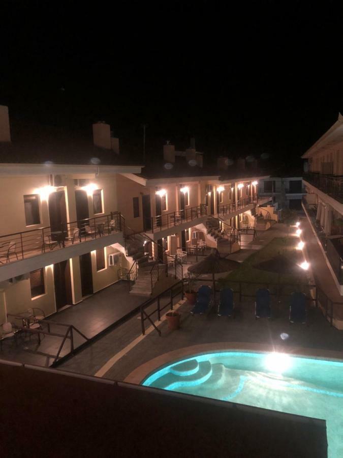 Sunset Inn Kriopigi Buitenkant foto
